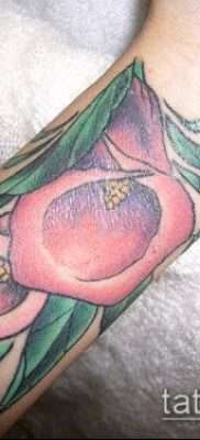 A calla tetoválás # 137 a minta méltó változata, amely könnyen használható a calla tetoválás akvarellének átalakítására és alkalmazására a combon