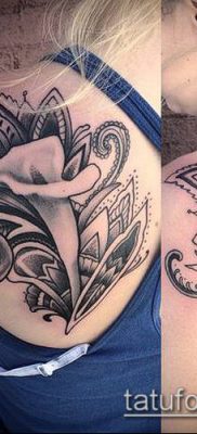 calla liliom tetoválás №326 - a minta exkluzív változata, amely sikeresen használható revízióhoz és rajzoláshoz, mint calla tetoválás akvarell a combon