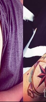 A kamélia tetoválás hűvös változata a fotón a kaméliavirág jelentésének anyagához a tetoválásban