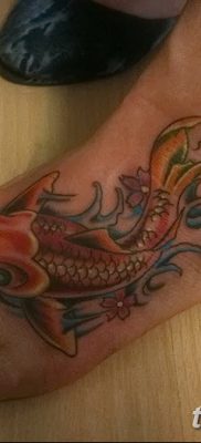 fotó egy ponty tetoválásról, kelte: 2017.10.28. №013 - ponty tetoválás -