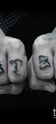 fotó sárgaréz csülök tetoválásról (érték) - egy példa egy érdekes tetoválási rajzra - 066