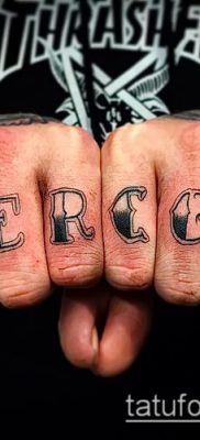 fénykép egy sárgaréz csukló tetoválásról (érték) - példa egy érdekes tetoválási rajzra - 064