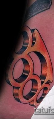fotó sárgaréz csülök tetoválásról (érték) - egy példa egy érdekes tetoválási rajzra - 050