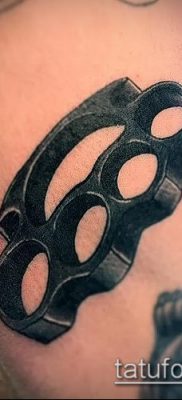 fotó sárgaréz csülök tetoválásról (érték) - példa egy érdekes tetoválási rajzra - 042