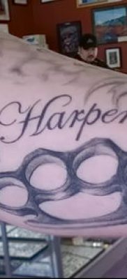 fotó sárgaréz csülök tetoválásról (érték) - egy példa egy érdekes tetoválási rajzra - 035