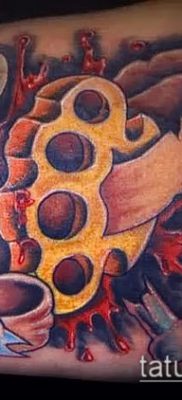 fotó sárgaréz csülök tetoválásról (érték) - egy példa egy érdekes tetoválási rajzra - 033
