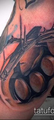 fotó sárgaréz csülök tetoválásról (érték) - egy példa egy érdekes tetoválási rajzra - 029