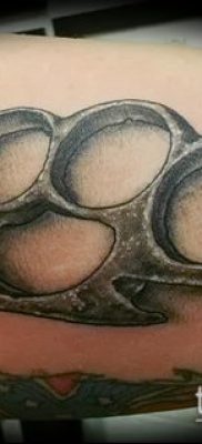 fotó sárgaréz csülök tetoválásról (érték) - egy példa egy érdekes tetoválási rajzra - 024