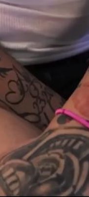 fotó sárgaréz csülök tetoválásról (érték) - egy példa egy érdekes tetoválási rajzra - 021