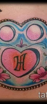 fotó sárgaréz csülök tetoválásról (érték) - egy példa egy érdekes tetoválási rajzra - 016