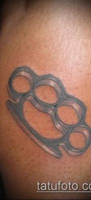 fénykép egy sárgaréz csukló tetoválásról (érték) - példa egy érdekes tetoválási rajzra - 005