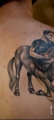 kentaur tetoválás fotó - példa egy kentaur tetoválás jelentését bemutató cikkre - tatufoto.ru - 18
