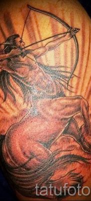 kentaur tetoválás fotó - példa egy kentaur tetoválás jelentéséről szóló cikkre - tatufoto.ru - 15