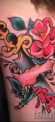 fotó egy tőrről és egy rózsatetoválásról példa egy tetoválás jelentését bemutató cikkre - tatufoto.ru - 41