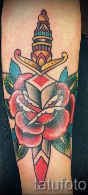 fotó egy tőrről és egy rózsatetoválásról példa egy tetoválás jelentését bemutató cikkre - tatufoto.ru - 34