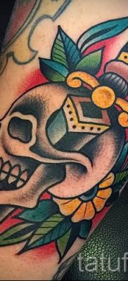 fotó egy tőrről és egy rózsatetoválásról példa egy tetoválás jelentését bemutató cikkre - tatufoto.ru - 28