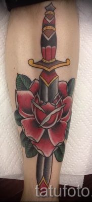 fotó egy tőrről és egy rózsatetoválásról példa egy tetoválás jelentését bemutató cikkre - tatufoto.ru - 16