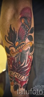fotó egy tőrről és egy rózsatetoválásról példa egy tetoválás jelentését bemutató cikkre - tatufoto.ru - 5
