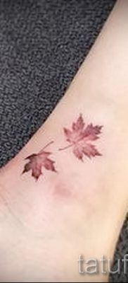 Példa egy szokatlan dizájnra egy kész juhartetoválásban a juhar testfestésben való történetéhez