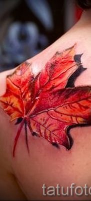 Példa egy eredeti rajzra egy már alkalmazott juhartetoválásban, amely a juhar testfestésben való jelentésére ír