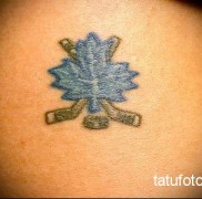 A juharlevél tetoválás jelentése 223434234