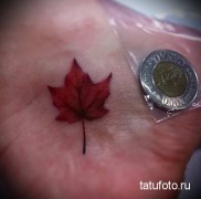 A juharlevél tetoválás jelentése 554234