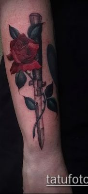 Fotó a tetováló penge fegyverről - példa rajz - 27052017 - példa - 074 tetováló penge fegyver