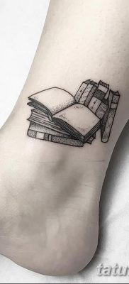 fotó a tetoválásról Könyv kelt 2017.12.26. №011 - tetoválókönyv -