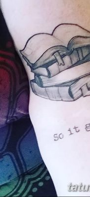 fotó egy tetoválásról Könyv kelt 2017.12.26. №019 - tetoválókönyv -