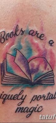 fotó tetoválás Könyv 2017.12.26 -tól №022 - tetoválókönyv -