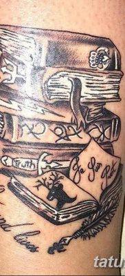 fotó tetoválás Könyv kelt 2017.12.26. №042 - tetováló könyv -