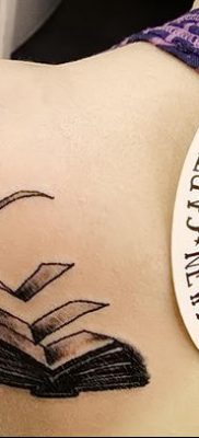 fotó tetoválás Könyv 2017.12.26 -tól №050 - tetoválókönyv -