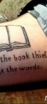 fotó tetoválás Könyv kelt 2017.12.26. №058 - tetováló könyv -