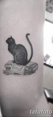 fotó tetoválás Könyv 2017.12.26 -tól №063 - tetoválókönyv -