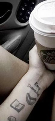 fotó tetoválás Könyv kelt 2017.12.26. №065 - tetováló könyv -