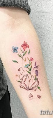 fotó tetoválás Könyv kelt 2017.12.26. №074 - tetoválókönyv -