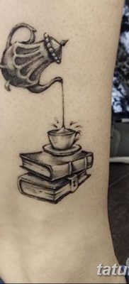 fotó tetoválás Könyv kelt 2017.12.26. №07 - tetováló könyv -