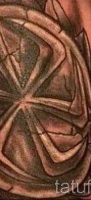 fotó a Kolovrat tetoválásról a Kolovrat tetoválás jelentéséről szóló cikkhez - tatufoto.ru - 20