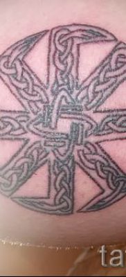 fotó a Kolovrat tetoválásról a Kolovrat tetoválás jelentéséről szóló cikkhez - tatufoto.ru - 4