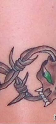 fotó szögesdrót tetoválásról, kelt 2017. 07. 26 -án 042 sz. - Tetovált szögesdrót_