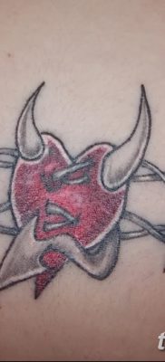 fotó szögesdrót tetoválásról, 2017. 07. 26 -án, 054. sz. - Szögesdrót tetoválás_