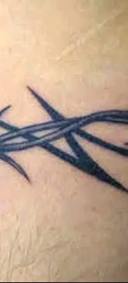 fotó szögesdrót tetoválásról, kelt 2017. 07. 26 -án, 076. sz. - Tetovált szögesdrót_
