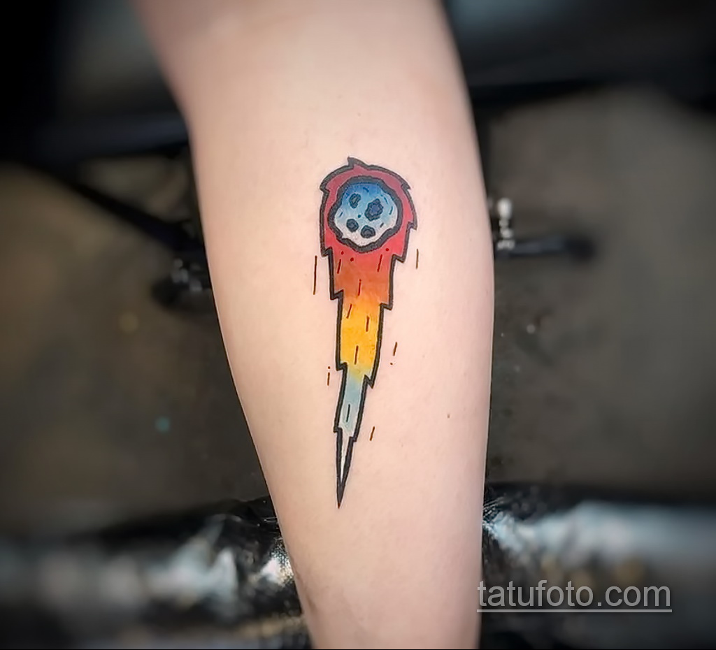 Zdjęcie tatuażu z kometą (asteroidą) 27.03.2021 №127 - tatuaż komety -