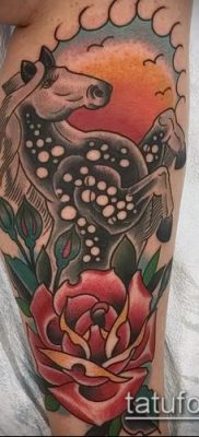 ló tetoválás fotó (jelentése) - példa egy érdekes tetoválási rajzra - 039