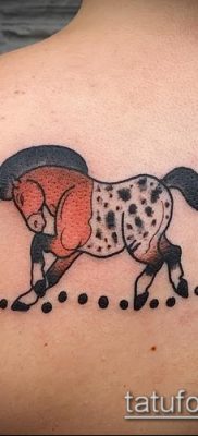 ló tetoválás fotó (érték) - példa egy érdekes tetoválási rajzra - 034