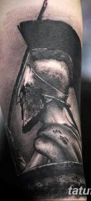 Fotó egy lándzstetoválásról 2018.08.22. №024 - lándzsás tetoválás -