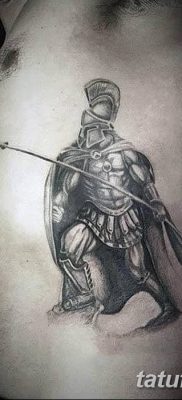 Fotó egy lándzstetoválásról 2018.08.22. №015 - lándzsás tetoválás -