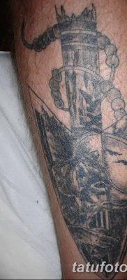 Fotó egy lándzstetoválásról 2018.08.22. №048 - lándzsás tetoválás -