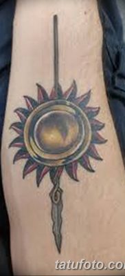 Fotó egy lándzstetoválásról 2018.08.22. №029 - lándzsás tetoválás -