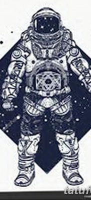 fotó az űrhajós tetoválásról, dátum: 2017.12.25. №07 - űrhajós tetoválás -